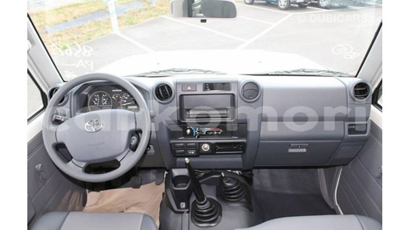 Big with watermark toyota land cruiser great comore import dubai 2851