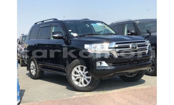 Acheter Import Voiture Toyota Land Cruiser Noir à Import - Dubai, Grande Comore Acheter Import Voiture Toyota Land Cruiser Noir à Import - Dubai, Grande Comore