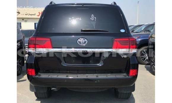 Acheter Import Voiture Toyota Land Cruiser Noir à Import - Dubai, Grande Comore Acheter Import Voiture Toyota Land Cruiser Noir à Import - Dubai, Grande Comore