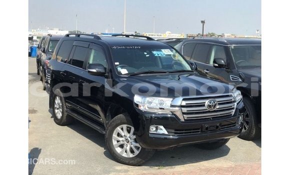 Acheter Import Voiture Toyota Land Cruiser Noir à Import - Dubai, Grande Comore Acheter Import Voiture Toyota Land Cruiser Noir à Import - Dubai, Grande Comore