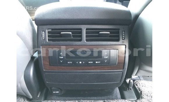 Acheter Import Voiture Toyota Land Cruiser Noir à Import - Dubai, Grande Comore Acheter Import Voiture Toyota Land Cruiser Noir à Import - Dubai, Grande Comore