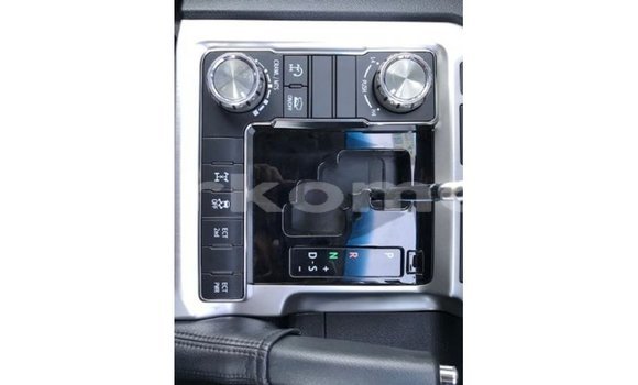 Acheter Import Voiture Toyota Land Cruiser Noir à Import - Dubai, Grande Comore Acheter Import Voiture Toyota Land Cruiser Noir à Import - Dubai, Grande Comore