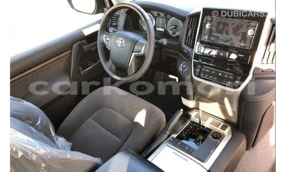 Buy Import Toyota Land Cruiser Black Car in Import - Dubai in Great Comore Buy Import Toyota Land Cruiser Black Car in Import - Dubai in Great Comore