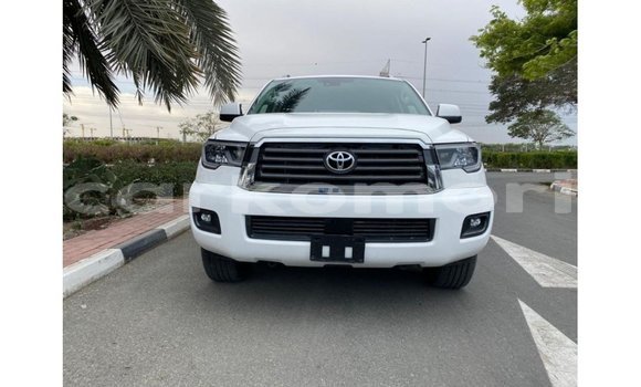 Acheter Import Voiture Toyota Sequoia Blanc à Import - Dubai, Grande Comore Acheter Import Voiture Toyota Sequoia Blanc à Import - Dubai, Grande Comore