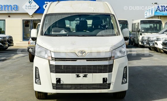 Acheter Import Voiture Toyota Hiace Blanc à Import - Dubai, Grande Comore Acheter Import Voiture Toyota Hiace Blanc à Import - Dubai, Grande Comore