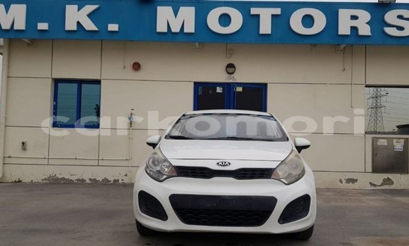 Acheter Import Voiture Kia Rio Blanc à Import - Dubai, Grande Comore Acheter Import Voiture Kia Rio Blanc à Import - Dubai, Grande Comore