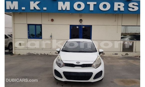 Acheter Import Voiture Kia Rio Blanc à Import - Dubai, Grande Comore Acheter Import Voiture Kia Rio Blanc à Import - Dubai, Grande Comore