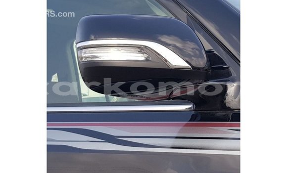 Acheter Import Voiture Toyota Land Cruiser Noir à Import - Dubai, Grande Comore Acheter Import Voiture Toyota Land Cruiser Noir à Import - Dubai, Grande Comore