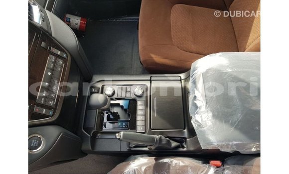 Acheter Import Voiture Toyota Land Cruiser Noir à Import - Dubai, Grande Comore Acheter Import Voiture Toyota Land Cruiser Noir à Import - Dubai, Grande Comore