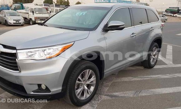 Acheter Import Voiture Toyota Highlander Autre à Import - Dubai, Grande Comore Acheter Import Voiture Toyota Highlander Autre à Import - Dubai, Grande Comore