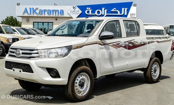 Acheter Import Voiture Toyota Hilux Blanc à Import - Dubai, Grande Comore Acheter Import Voiture Toyota Hilux Blanc à Import - Dubai, Grande Comore