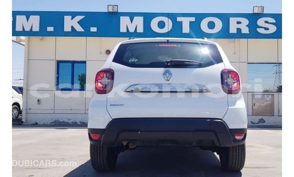 Acheter Import Voiture Renault 19 Blanc à Import - Dubai, Grande Comore Acheter Import Voiture Renault 19 Blanc à Import - Dubai, Grande Comore