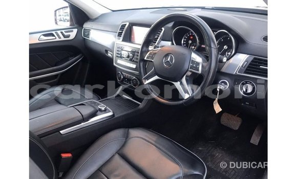 Acheter Import Voiture Mercedes-Benz GLE Noir à Import - Dubai, Grande Comore Acheter Import Voiture Mercedes-Benz GLE Noir à Import - Dubai, Grande Comore