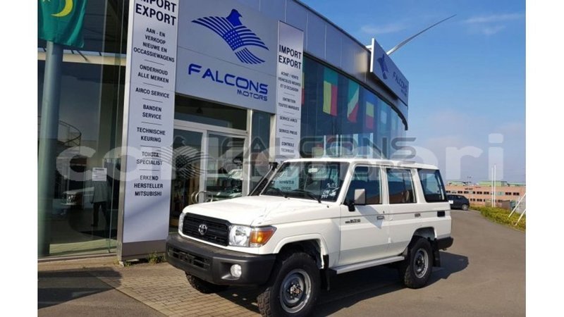 Big with watermark toyota land cruiser grande comore import dubai 2883