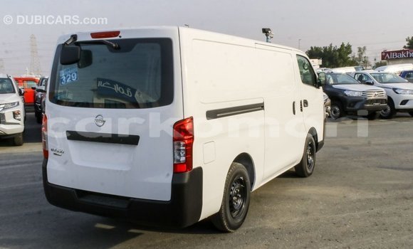 Acheter Import Voiture Nissan Urvan Blanc à Import - Dubai, Grande Comore Acheter Import Voiture Nissan Urvan Blanc à Import - Dubai, Grande Comore