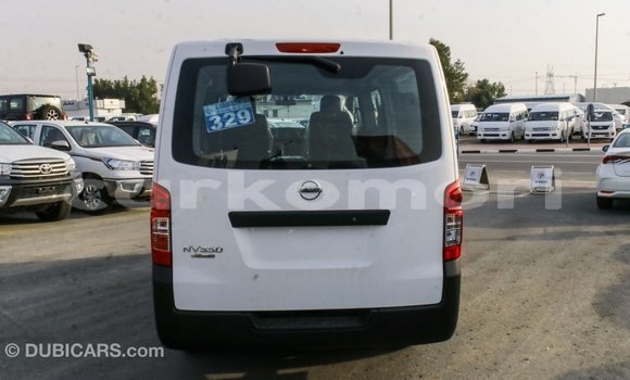 Acheter Import Voiture Nissan Urvan Blanc à Import - Dubai, Grande Comore Acheter Import Voiture Nissan Urvan Blanc à Import - Dubai, Grande Comore
