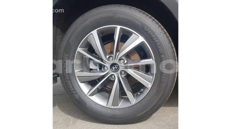 Big with watermark hyundai santa fe grande comore import dubai 2885