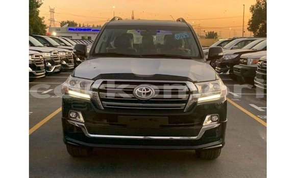 Buy Import Toyota Land Cruiser Black Car in Import - Dubai in Great Comore Buy Import Toyota Land Cruiser Black Car in Import - Dubai in Great Comore