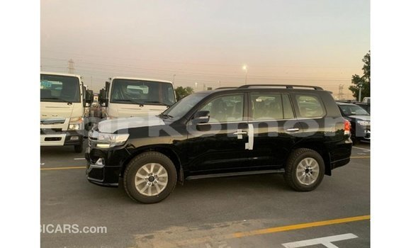 Buy Import Toyota Land Cruiser Black Car in Import - Dubai in Great Comore Buy Import Toyota Land Cruiser Black Car in Import - Dubai in Great Comore