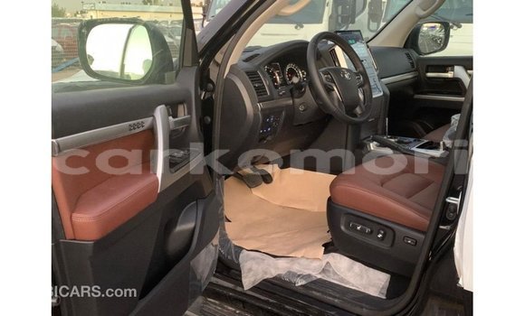 Buy Import Toyota Land Cruiser Black Car in Import - Dubai in Great Comore Buy Import Toyota Land Cruiser Black Car in Import - Dubai in Great Comore