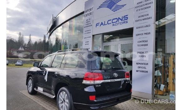 Acheter Import Voiture Toyota Land Cruiser Noir à Import - Dubai, Grande Comore Acheter Import Voiture Toyota Land Cruiser Noir à Import - Dubai, Grande Comore