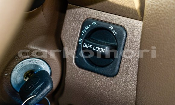 Acheter Import Voiture Toyota Land Cruiser Beige à Import - Dubai, Grande Comore Acheter Import Voiture Toyota Land Cruiser Beige à Import - Dubai, Grande Comore