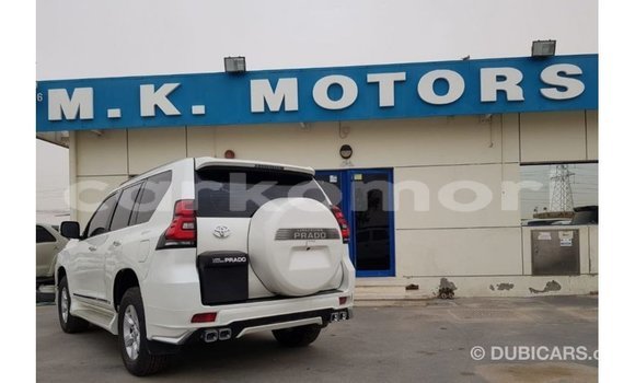 Acheter Import Voiture Toyota Prado Blanc à Import - Dubai, Grande Comore Acheter Import Voiture Toyota Prado Blanc à Import - Dubai, Grande Comore