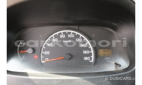 Acheter Import Voiture Daihatsu Sirion Blanc à Import - Dubai, Grande Comore