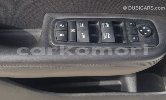 Acheter Import Voiture Chrysler 200 Blanc à Import - Dubai, Grande Comore Acheter Import Voiture Chrysler 200 Blanc à Import - Dubai, Grande Comore