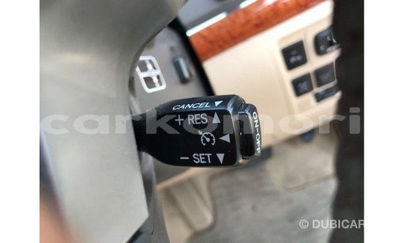 Acheter Import Voiture Toyota Land Cruiser Blanc à Import - Dubai, Grande Comore Acheter Import Voiture Toyota Land Cruiser Blanc à Import - Dubai, Grande Comore