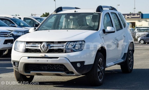 Acheter Import Voiture Renault Duster Blanc à Import - Dubai, Grande Comore Acheter Import Voiture Renault Duster Blanc à Import - Dubai, Grande Comore