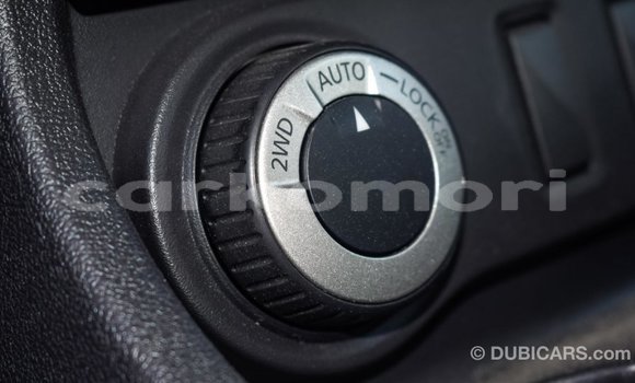 Acheter Import Voiture Renault Duster Blanc à Import - Dubai, Grande Comore Acheter Import Voiture Renault Duster Blanc à Import - Dubai, Grande Comore