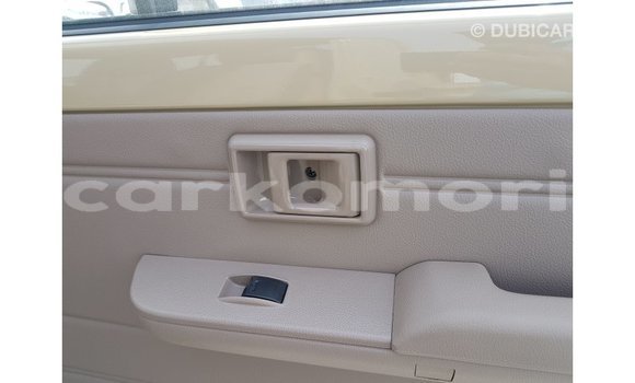 Buy Import Toyota Land Cruiser Beige Car in Import - Dubai in Great Comore Buy Import Toyota Land Cruiser Beige Car in Import - Dubai in Great Comore