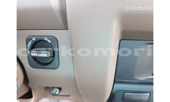 Buy Import Toyota Land Cruiser Beige Car in Import - Dubai in Great Comore Buy Import Toyota Land Cruiser Beige Car in Import - Dubai in Great Comore