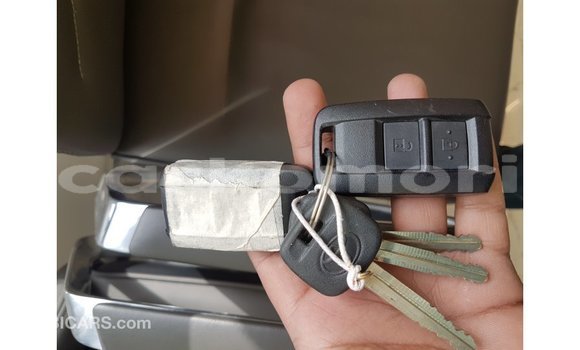 Buy Import Toyota Land Cruiser Beige Car in Import - Dubai in Great Comore Buy Import Toyota Land Cruiser Beige Car in Import - Dubai in Great Comore