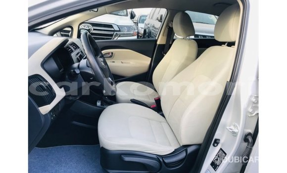 Acheter Import Voiture Kia Rio Autre à Import - Dubai, Grande Comore Acheter Import Voiture Kia Rio Autre à Import - Dubai, Grande Comore