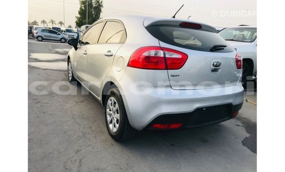 Acheter Import Voiture Kia Rio Autre à Import - Dubai, Grande Comore Acheter Import Voiture Kia Rio Autre à Import - Dubai, Grande Comore