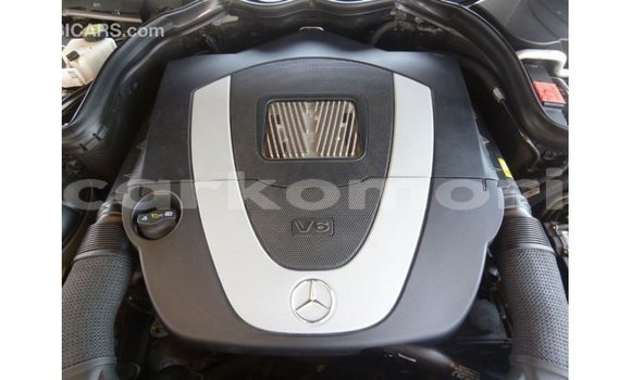 Acheter Import Voiture Mercedes-Benz 190 Autre à Import - Dubai, Grande Comore Acheter Import Voiture Mercedes-Benz 190 Autre à Import - Dubai, Grande Comore