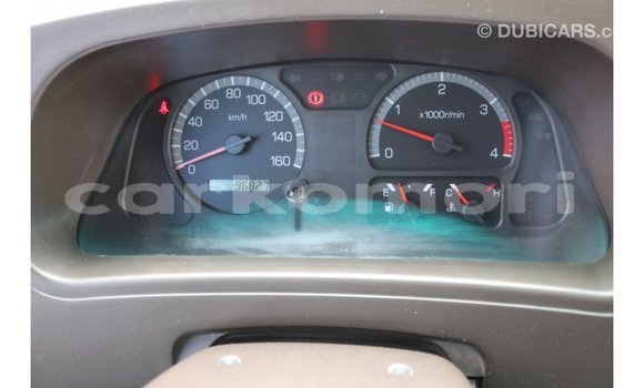 Acheter Import Voiture Mitsubishi Carisma Blanc à Import - Dubai, Grande Comore