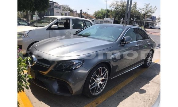 Buy Import Mercedes-Benz 190 Other Car in Import - Dubai in Great Comore Buy Import Mercedes-Benz 190 Other Car in Import - Dubai in Great Comore
