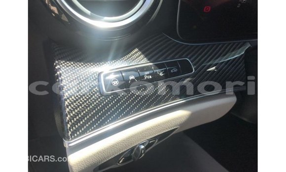 Buy Import Mercedes-Benz 190 Other Car in Import - Dubai in Great Comore Buy Import Mercedes-Benz 190 Other Car in Import - Dubai in Great Comore