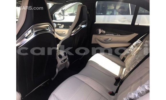 Buy Import Mercedes-Benz 190 Other Car in Import - Dubai in Great Comore Buy Import Mercedes-Benz 190 Other Car in Import - Dubai in Great Comore