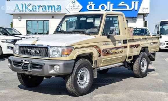Acheter Import Voiture Toyota Land Cruiser Beige à Import - Dubai, Grande Comore Acheter Import Voiture Toyota Land Cruiser Beige à Import - Dubai, Grande Comore