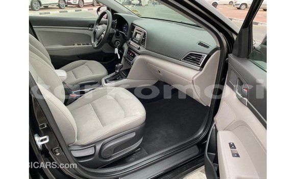Acheter Import Voiture Hyundai Elantra Noir à Import - Dubai, Grande Comore Acheter Import Voiture Hyundai Elantra Noir à Import - Dubai, Grande Comore