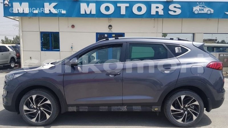 Big with watermark hyundai tucson grande comore import dubai 2957