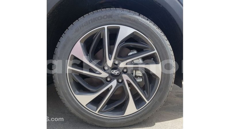 Big with watermark hyundai tucson great comore import dubai 2957
