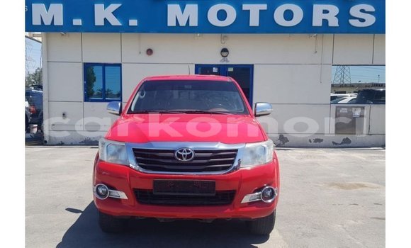 Acheter Import Voiture Toyota Hilux Rouge à Import - Dubai, Grande Comore Acheter Import Voiture Toyota Hilux Rouge à Import - Dubai, Grande Comore