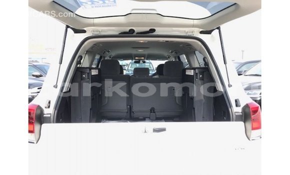 Buy Import Toyota Land Cruiser White Car in Import - Dubai in Great Comore Buy Import Toyota Land Cruiser White Car in Import - Dubai in Great Comore