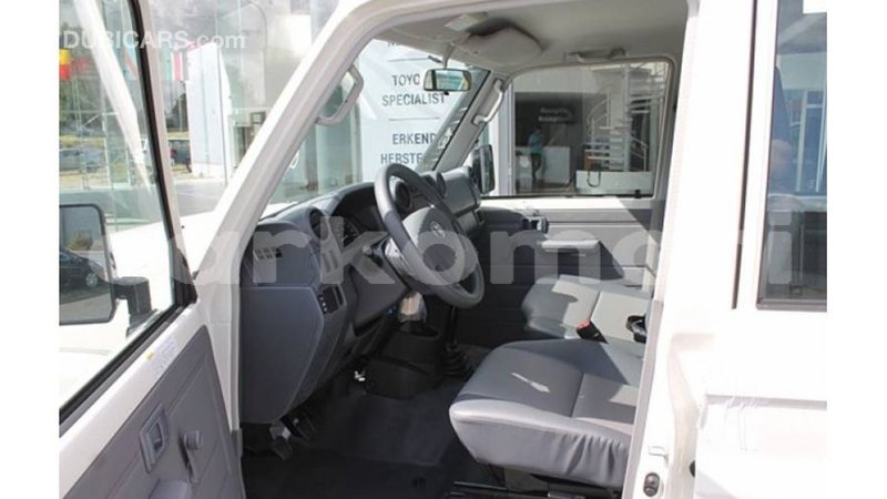 Big with watermark toyota land cruiser great comore import dubai 2968