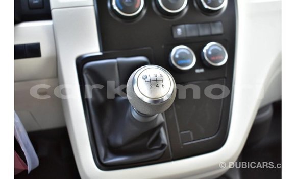 Buy Import Toyota Hiace White Car in Import - Dubai in Great Comore Buy Import Toyota Hiace White Car in Import - Dubai in Great Comore